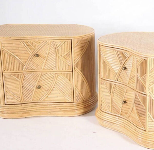 Paire de tables de chevet en rotin