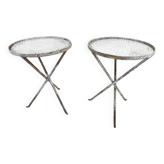 PAIRE DE TABLES BASSES À COCKTAIL DE MATHIEU MATÉGOT (ATTRIBUÉES )