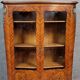 Bibliothéque galbée style Louis XV en bois de rose et marquéterie 1950