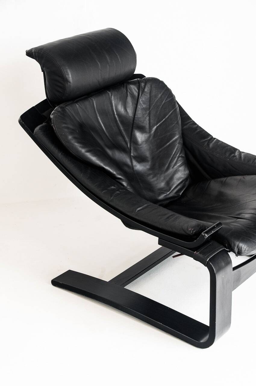 Kroken armchair in curved wood and leather. Design by Ake Fribytter for Nelo. Sweden, 80s