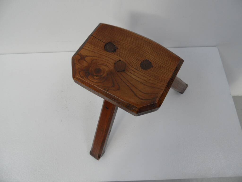 Tabouret à lait antique en chêne