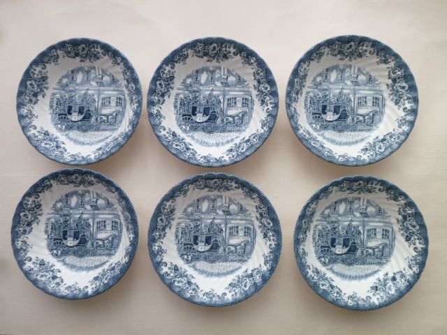 6 Johnson Bros English porcelain cream cups or plates