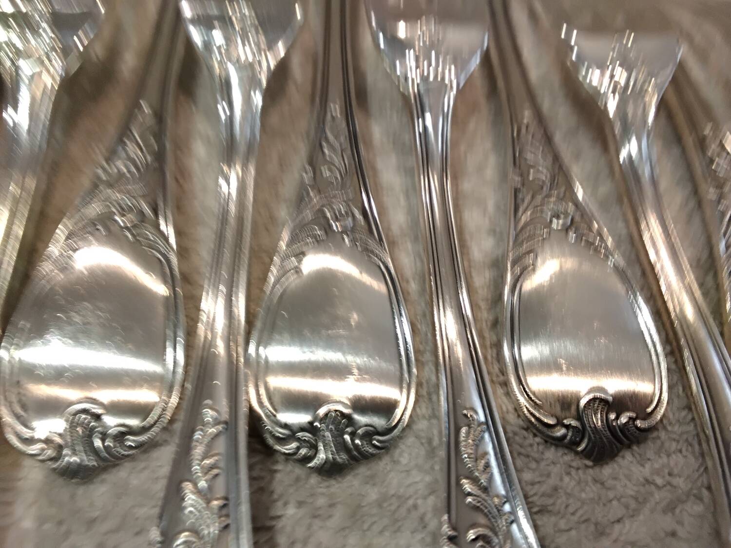 12 silver-plated metal table forks Ercuis Dubarry model