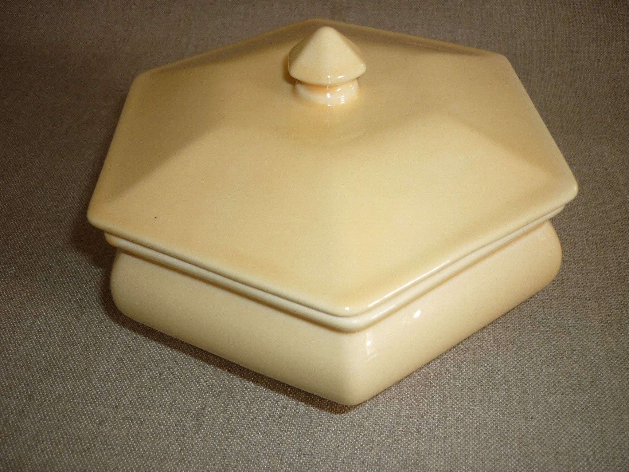 Yellow What's earthenware candy box