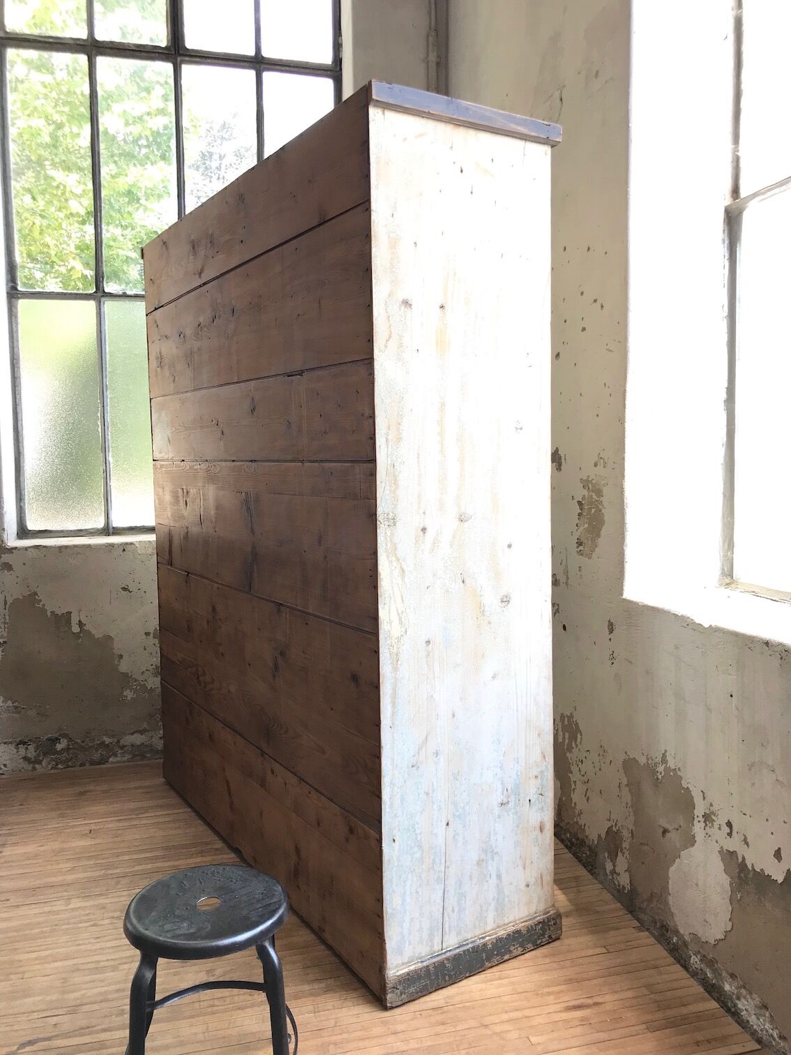 Wooden workshop vestiary