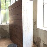 Wooden workshop vestiary