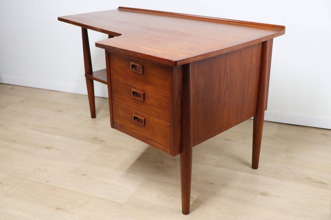 Scandinavian "Boomerang" teak desk - 1960s