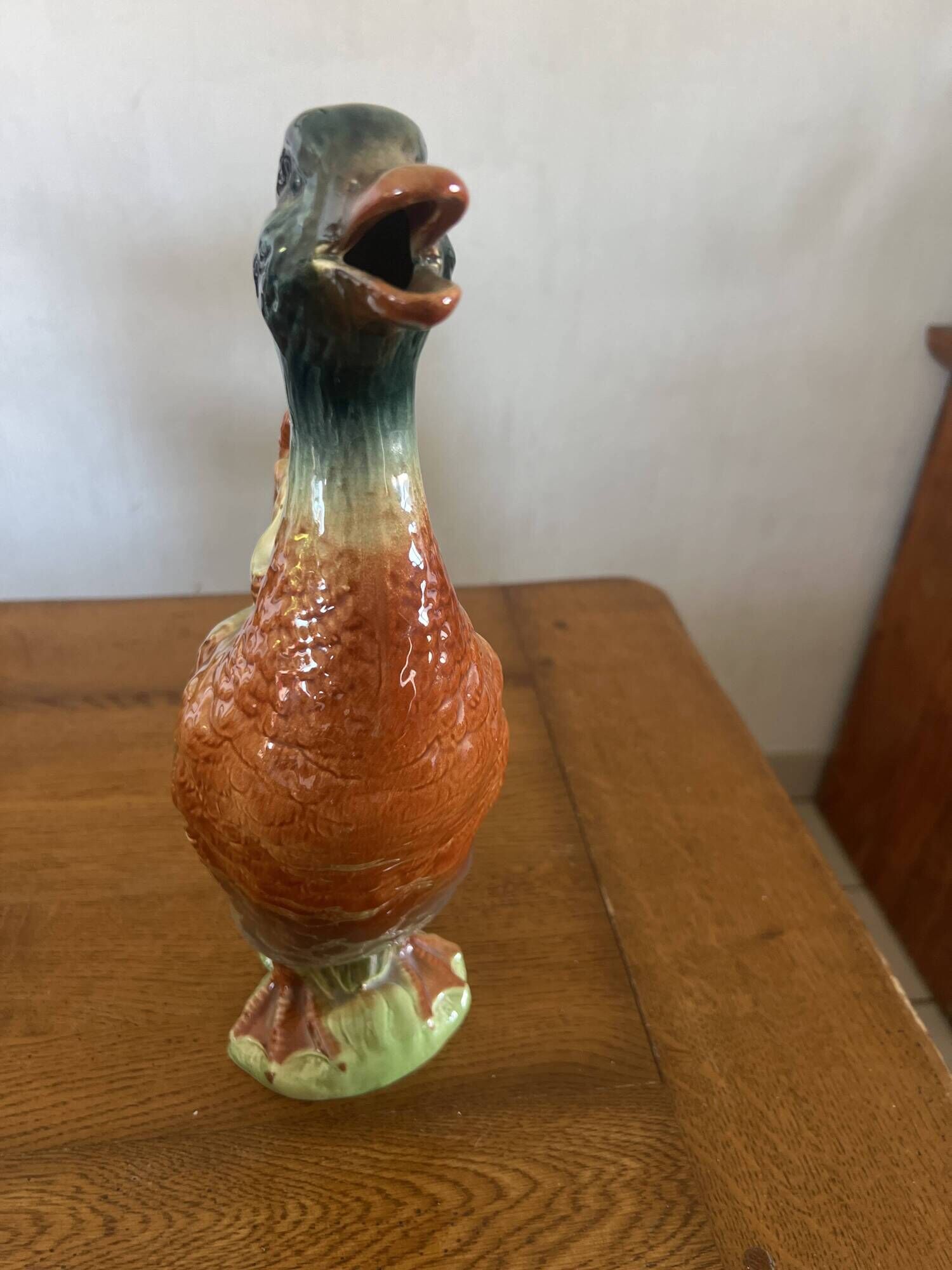 Duck pitcher