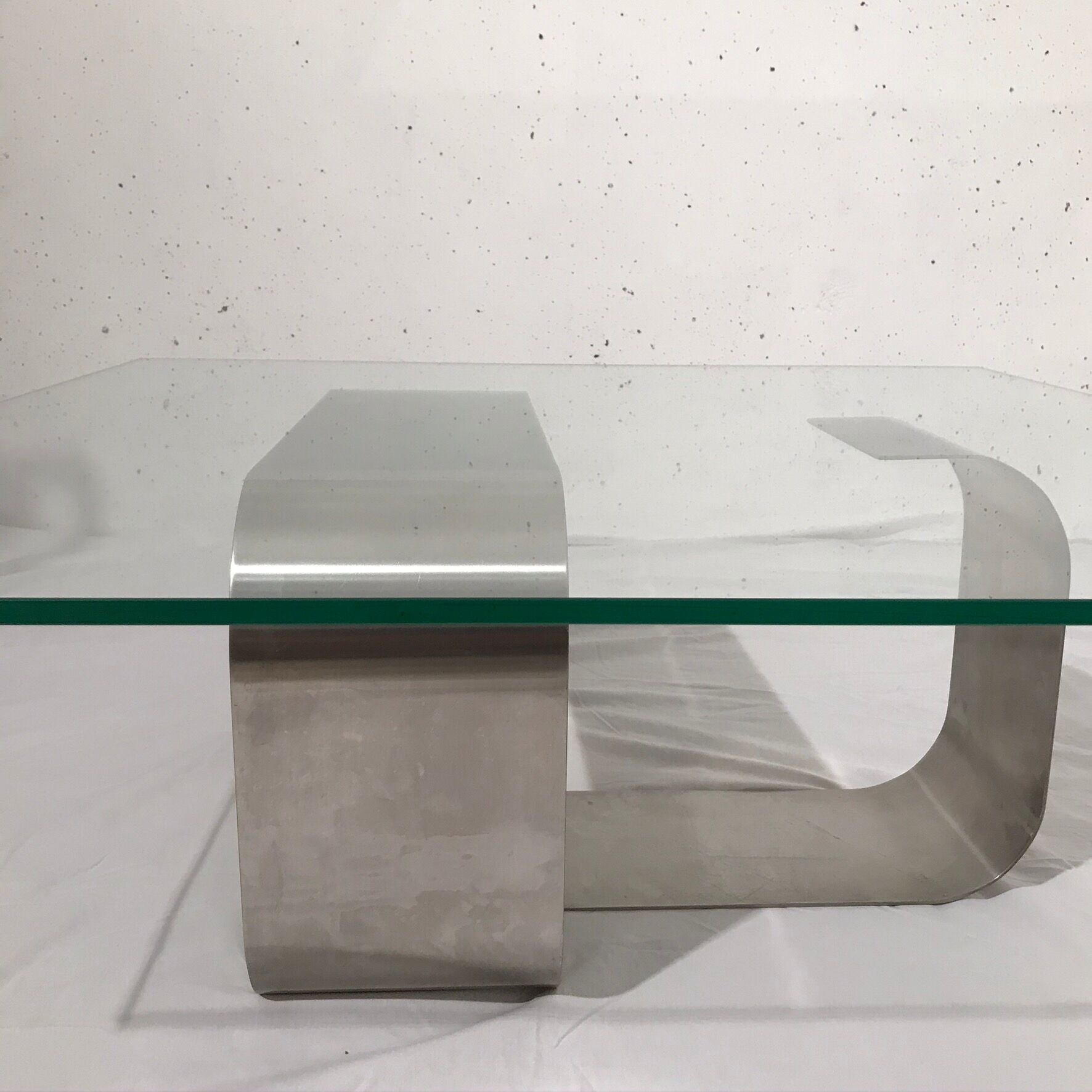 Table basse François Monnet modele Naja, 1970