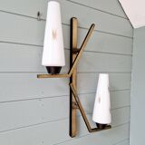 Large Mid-century wall light in brass and white opaline, 1950-60