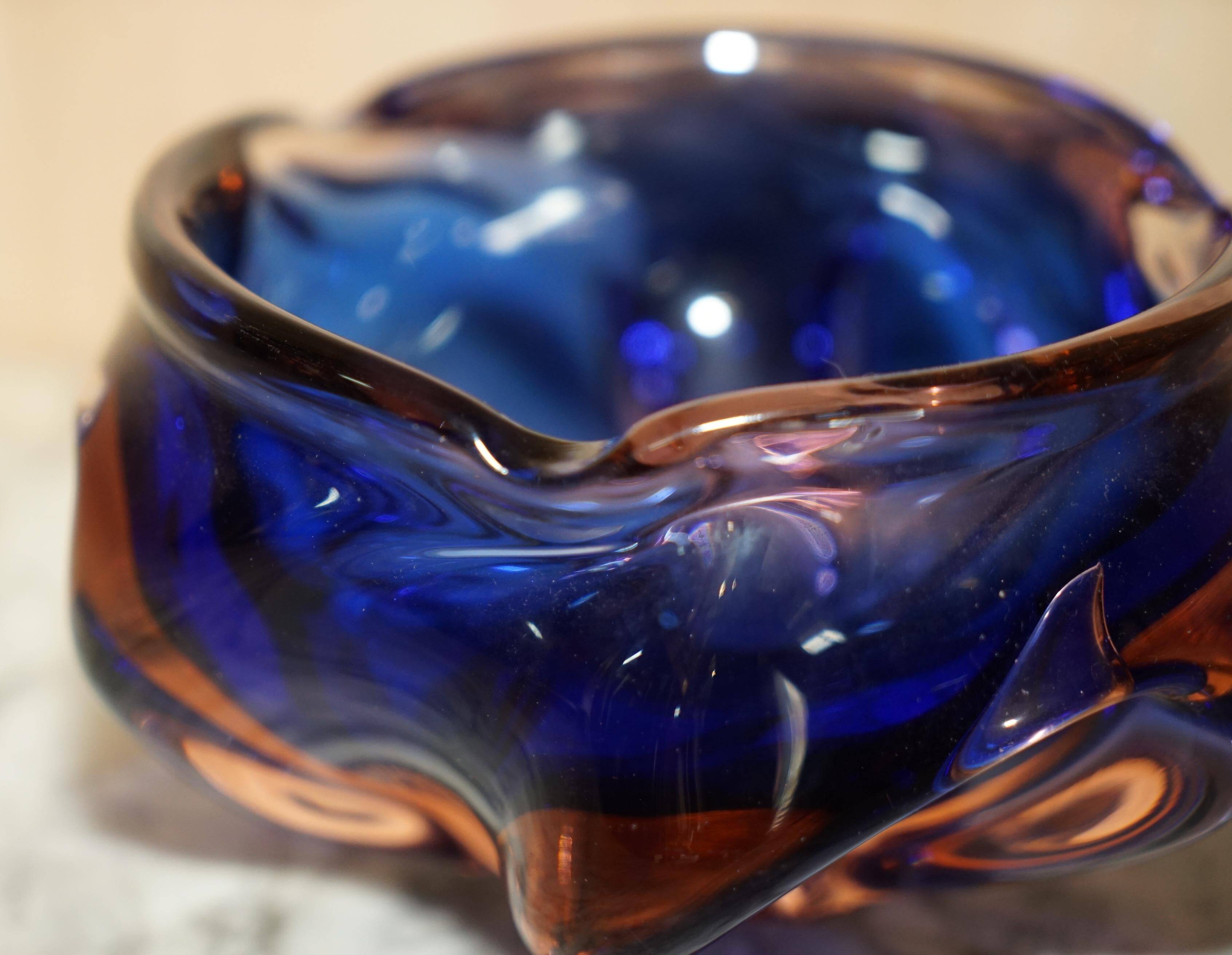 Decorative glass floral bowl