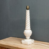 Pied de lampe italien en marbre blanc torsadé