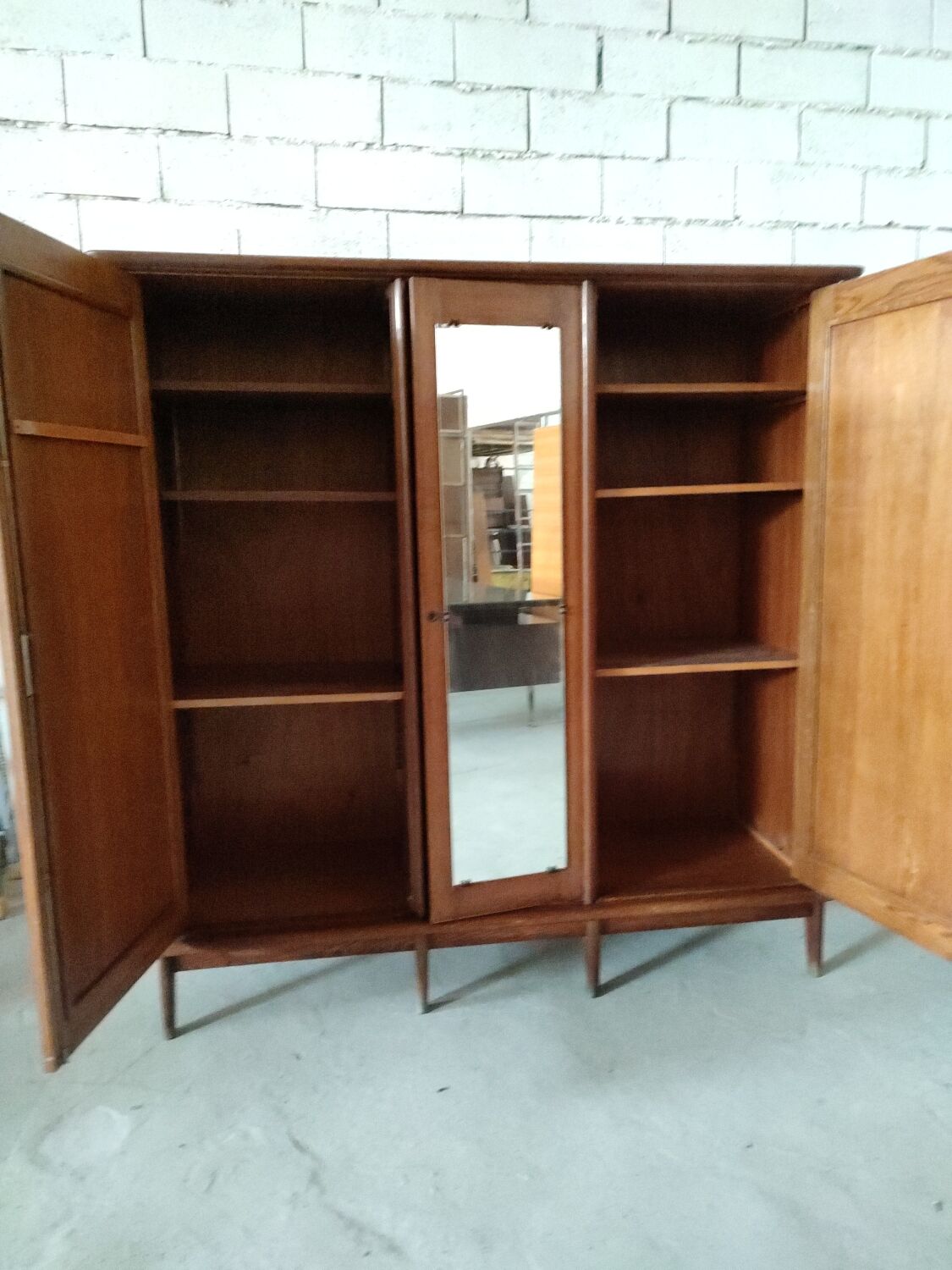 Armoire en chêne vintage