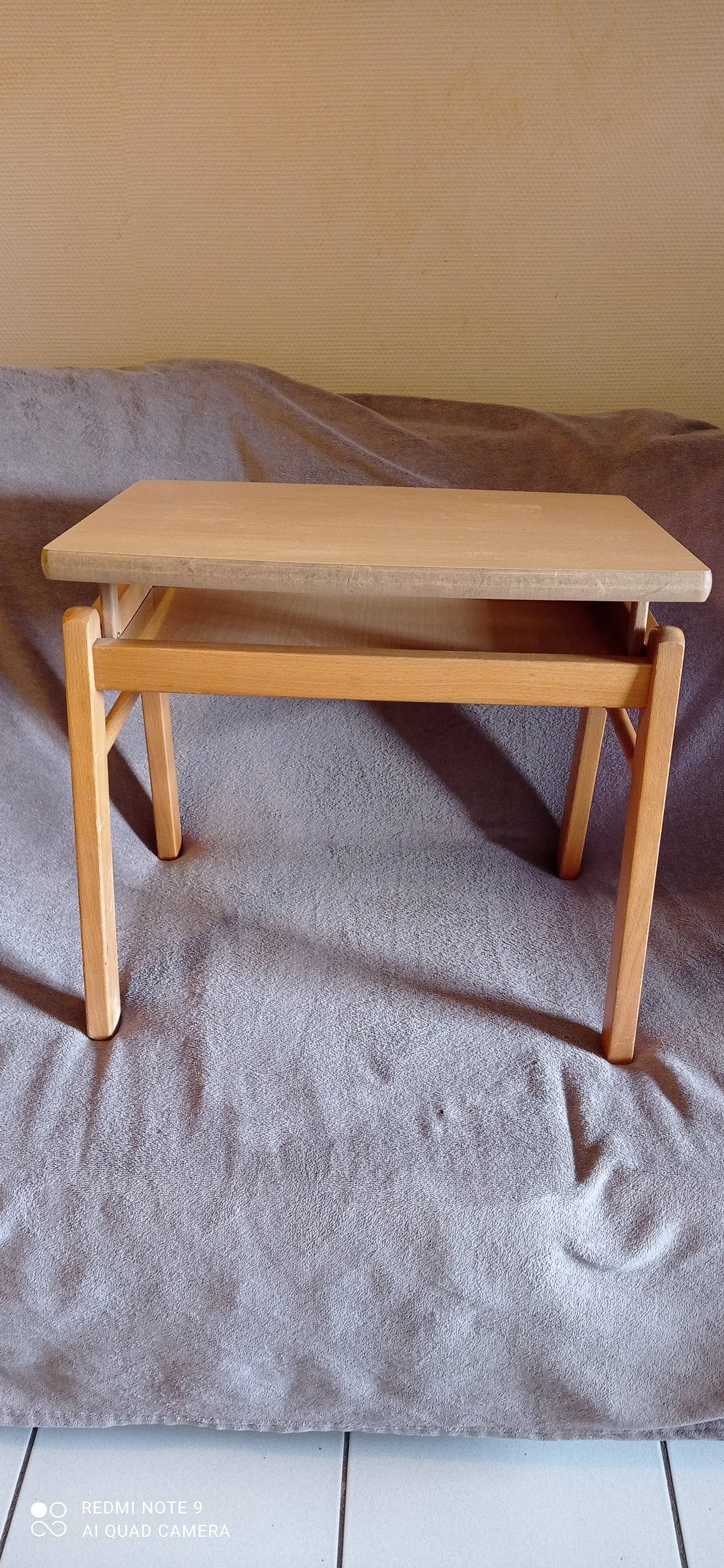 Small vintage COMBELLE children's desk
