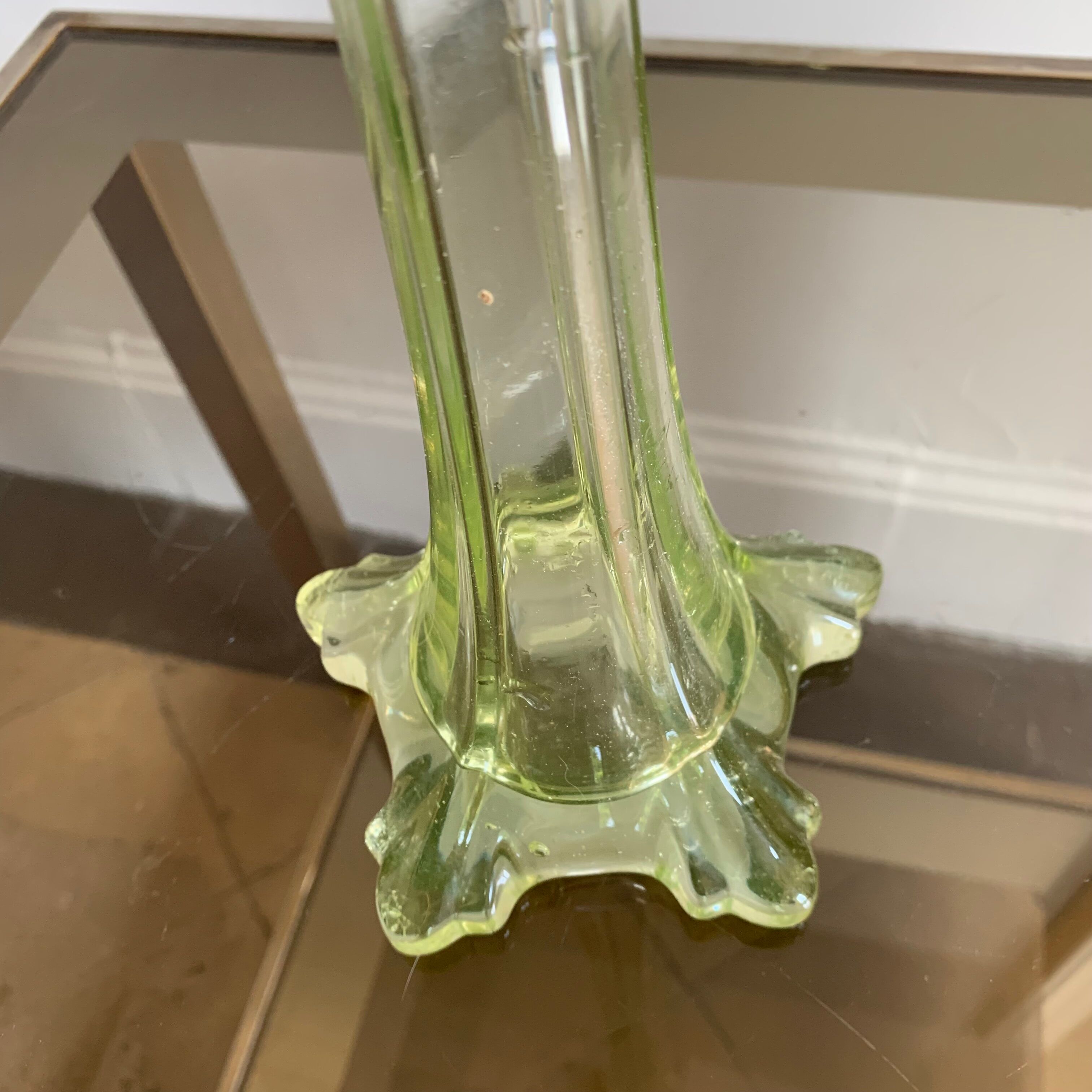 Vase soliflore à l'urane