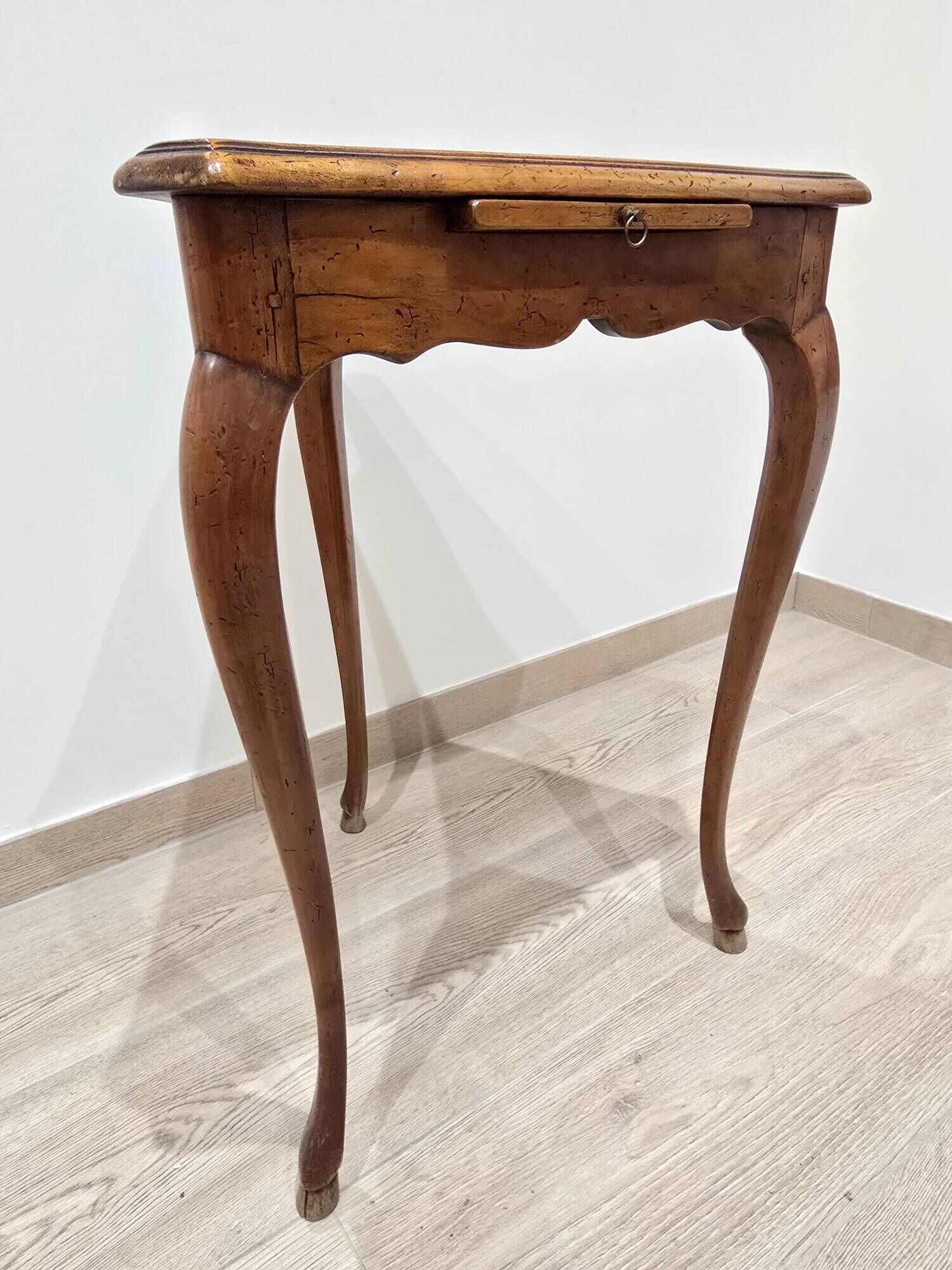 Triangular writing table – stamped André Mailfert (Orléans) – Louis XV style
