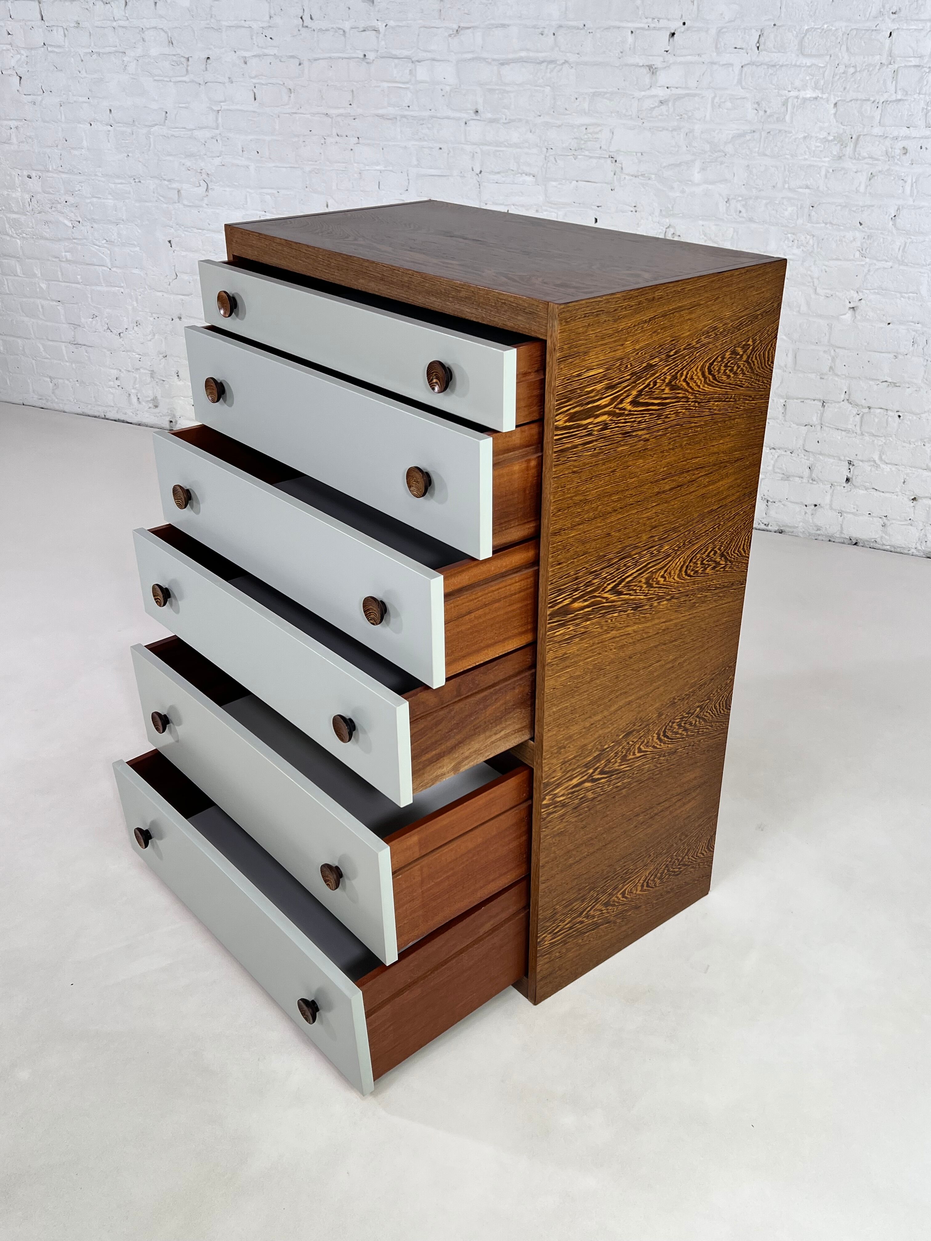 Dresser chiffonnier 6 drawers wenge and satin lacquer
