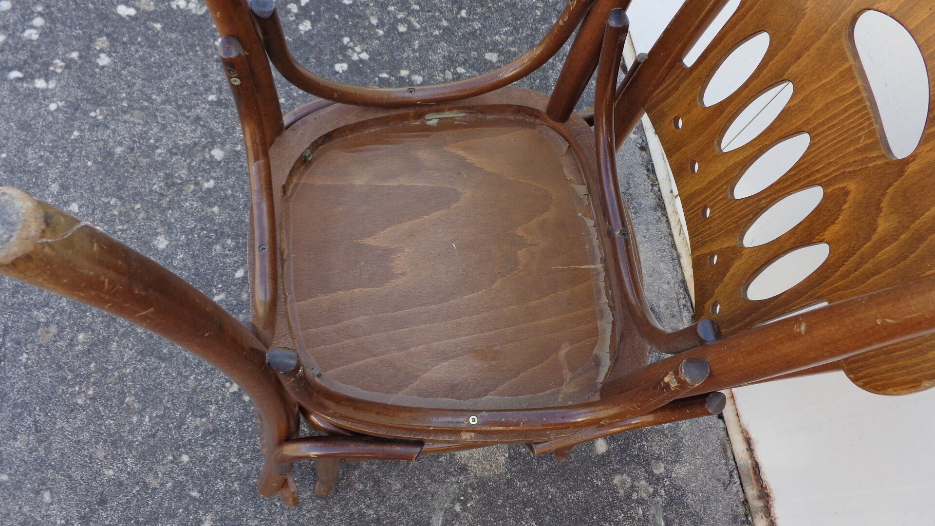 Set of 5 bistro chairs