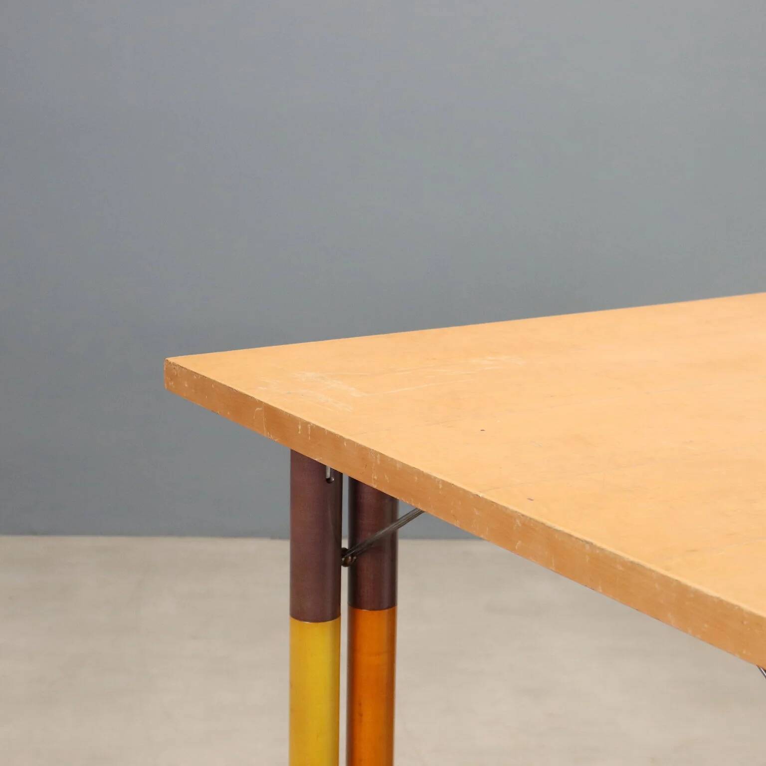 Vintage dining table Karan d'Ache Malobbia, design by Citterio and Nava, 1980s.