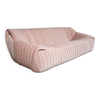 cinna pink sofa by Anne Hieronimus