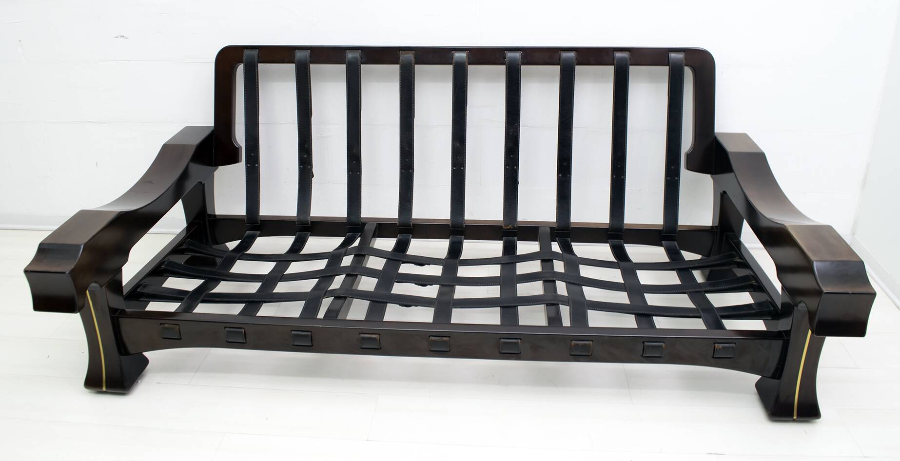 Luciano Frigerio Mid-Century Modern Italian Wood and Suede Sofa "Ussaro",70