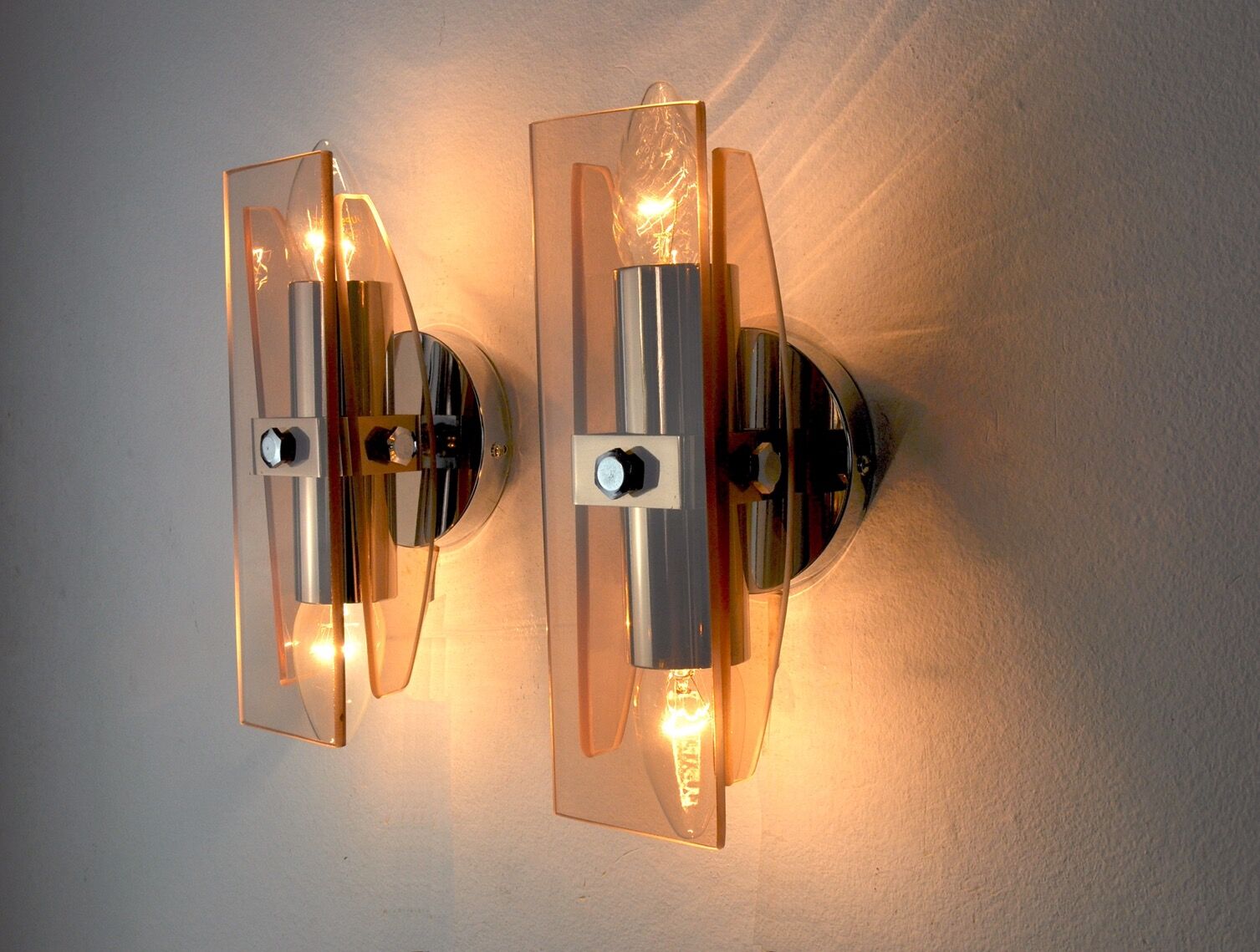 Pair of Veca wall lamps in pink Murano glass Italy 1970