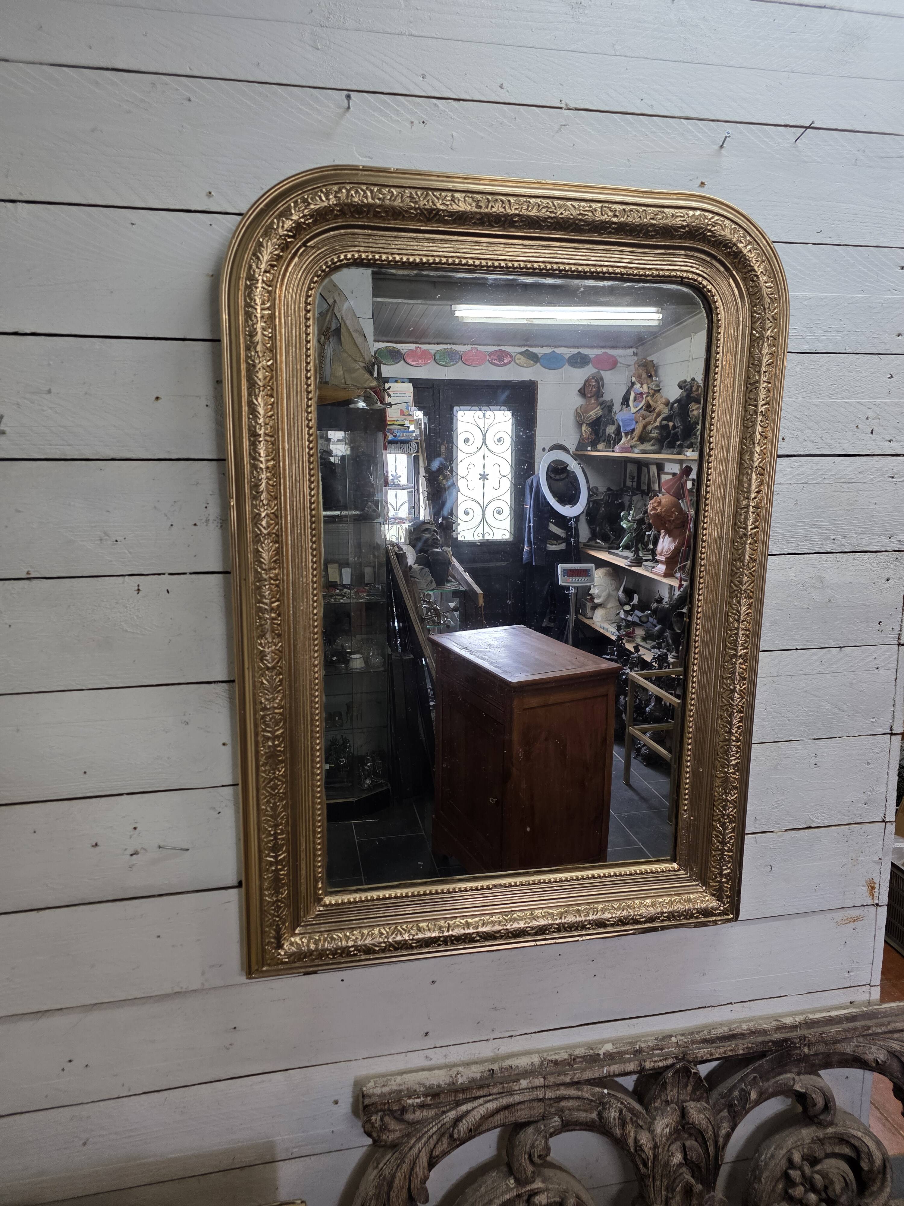 Miroir style Louis Philippe doré