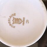 4 country-decorated cups