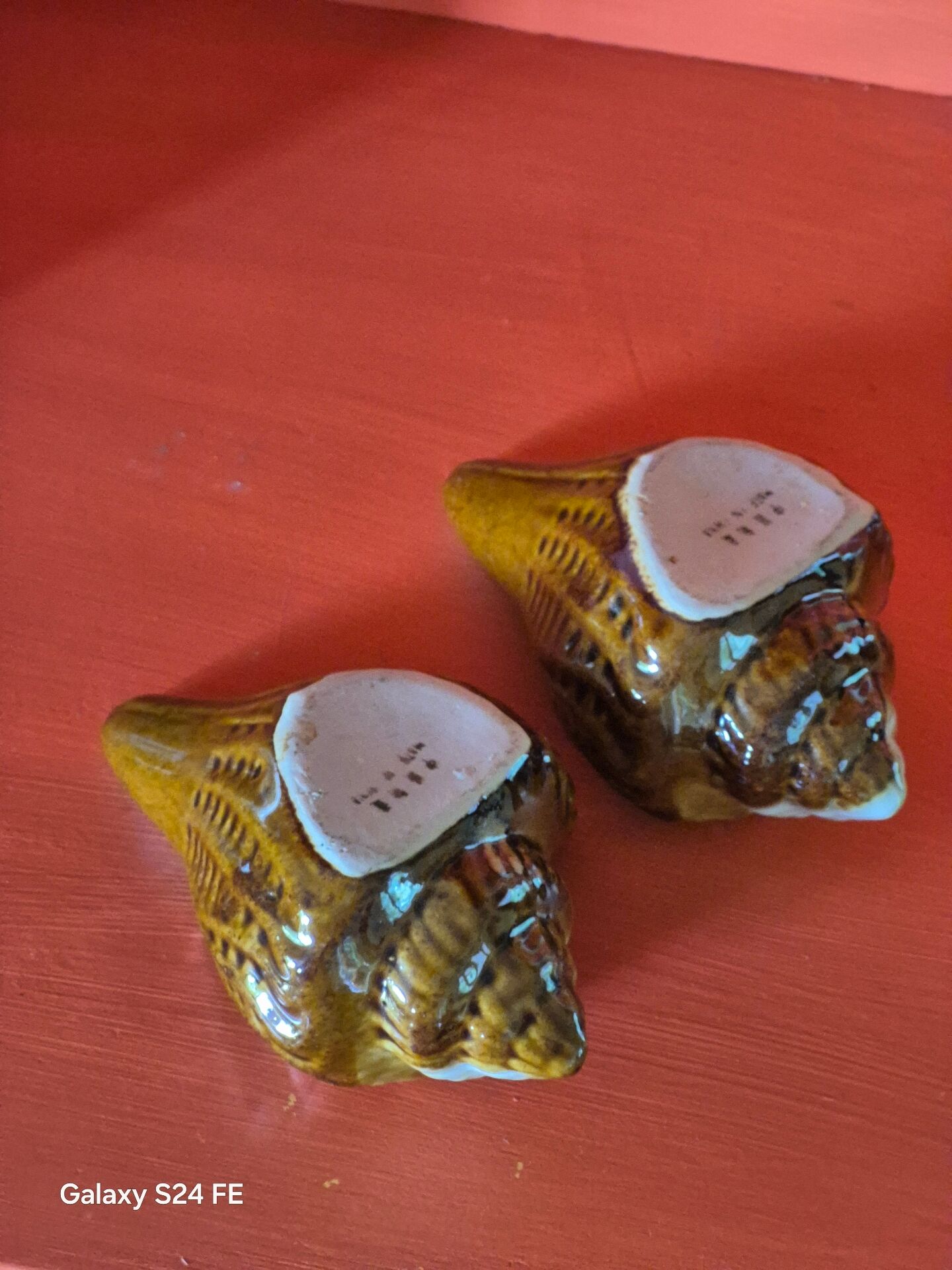 Shell ashtrays