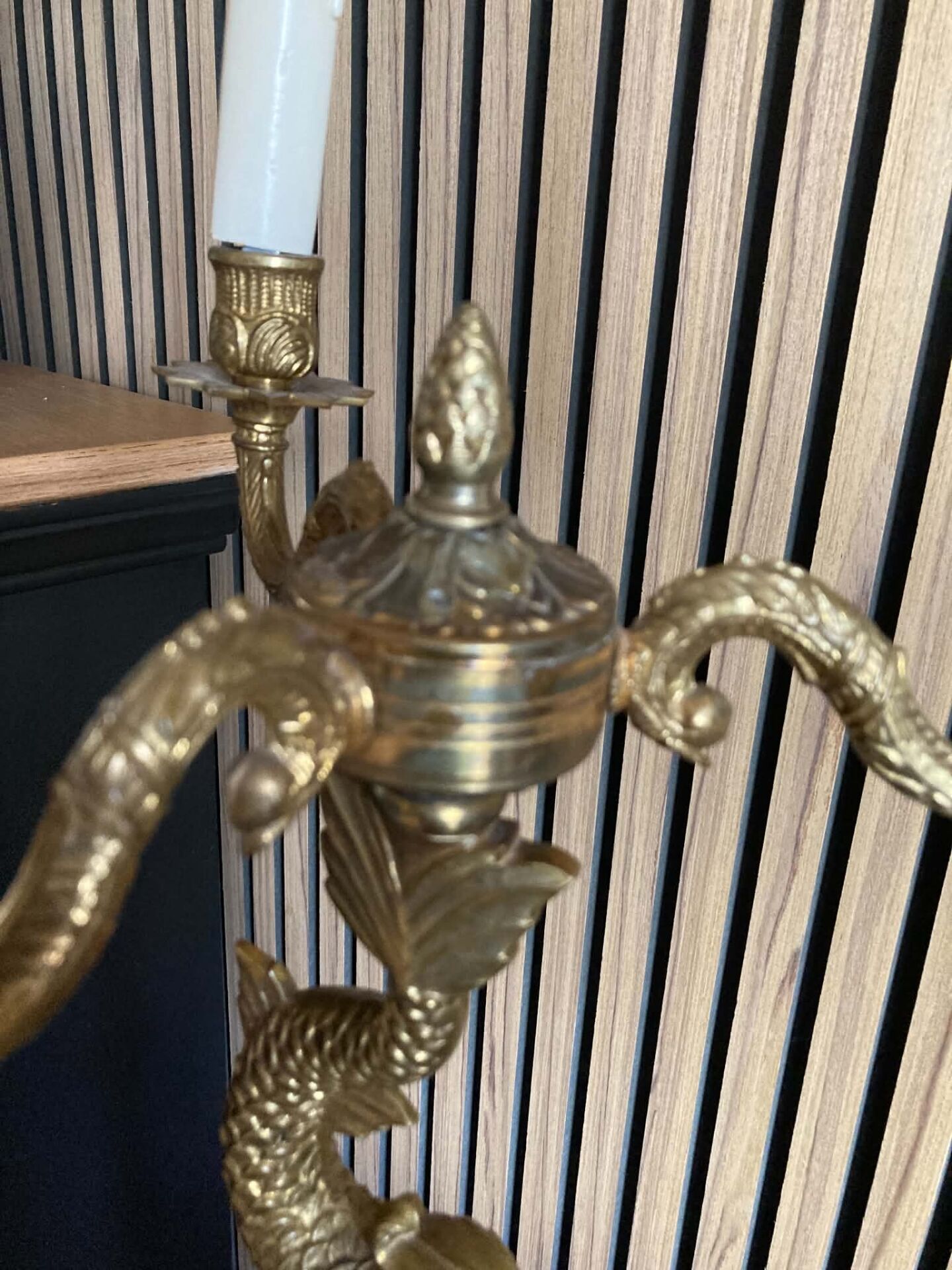 Lampadaire candélabre néo-classique en laiton doré et onyx — Style Flo