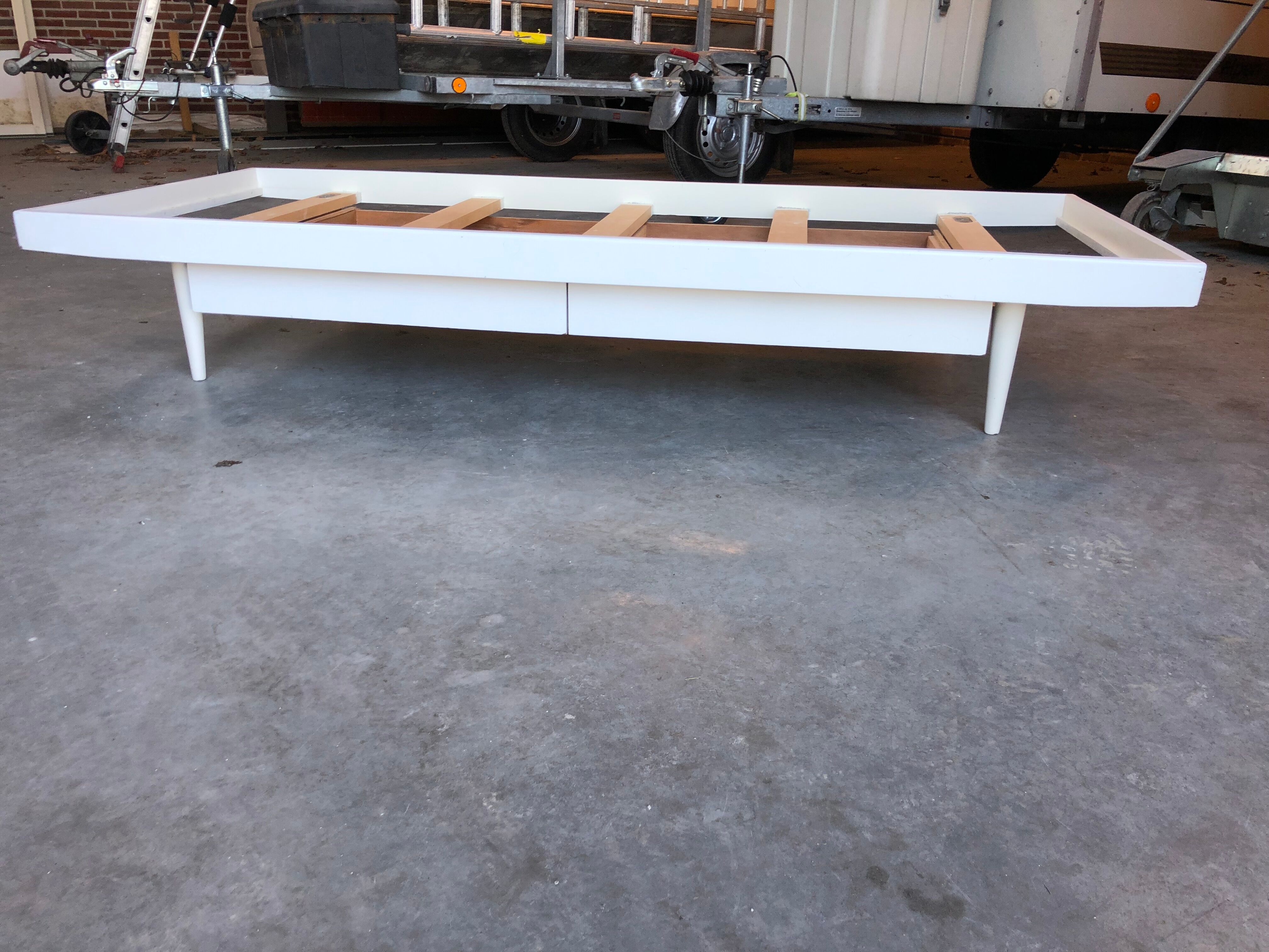 Vintage teak meridian