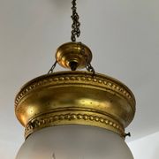 Suspension vintage en verre ciselé et laiton