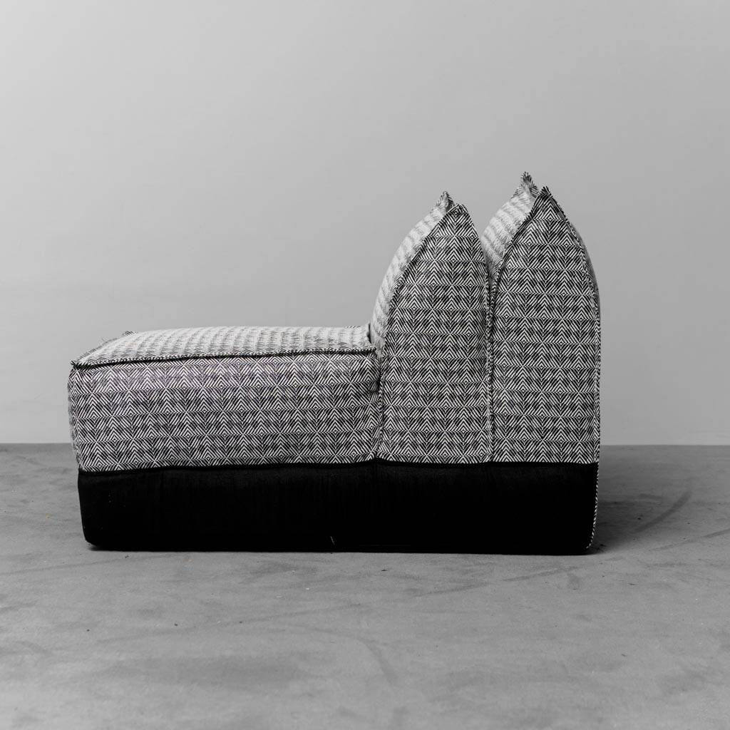 Poltrona in tessuto bonzo guzzetti aba anni ’70 vintage modernariato