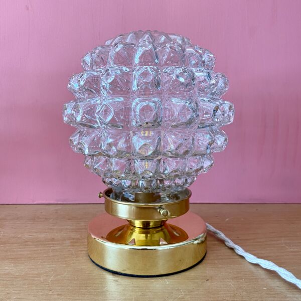 Lampe à poser globe vintage en verre moulé