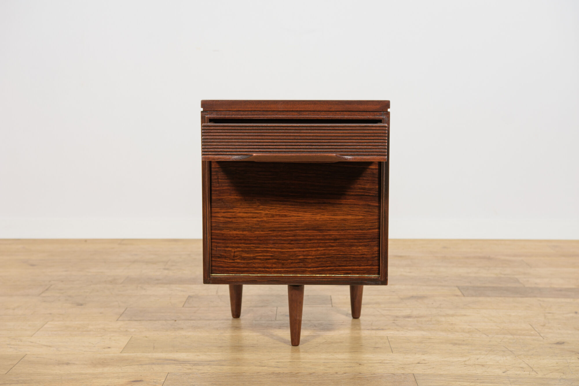 Mid-Century Bedside Tables from White & Newton, United Kingdom, 1960s, Set of 2