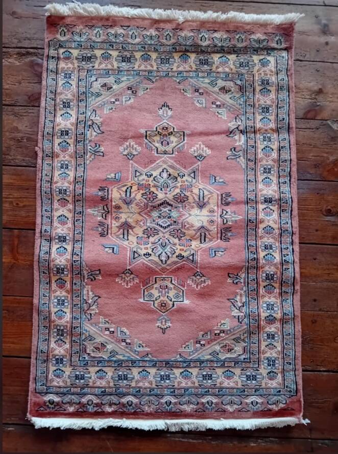 Handmade Pakistani Kafkazi Rug 125x81cm