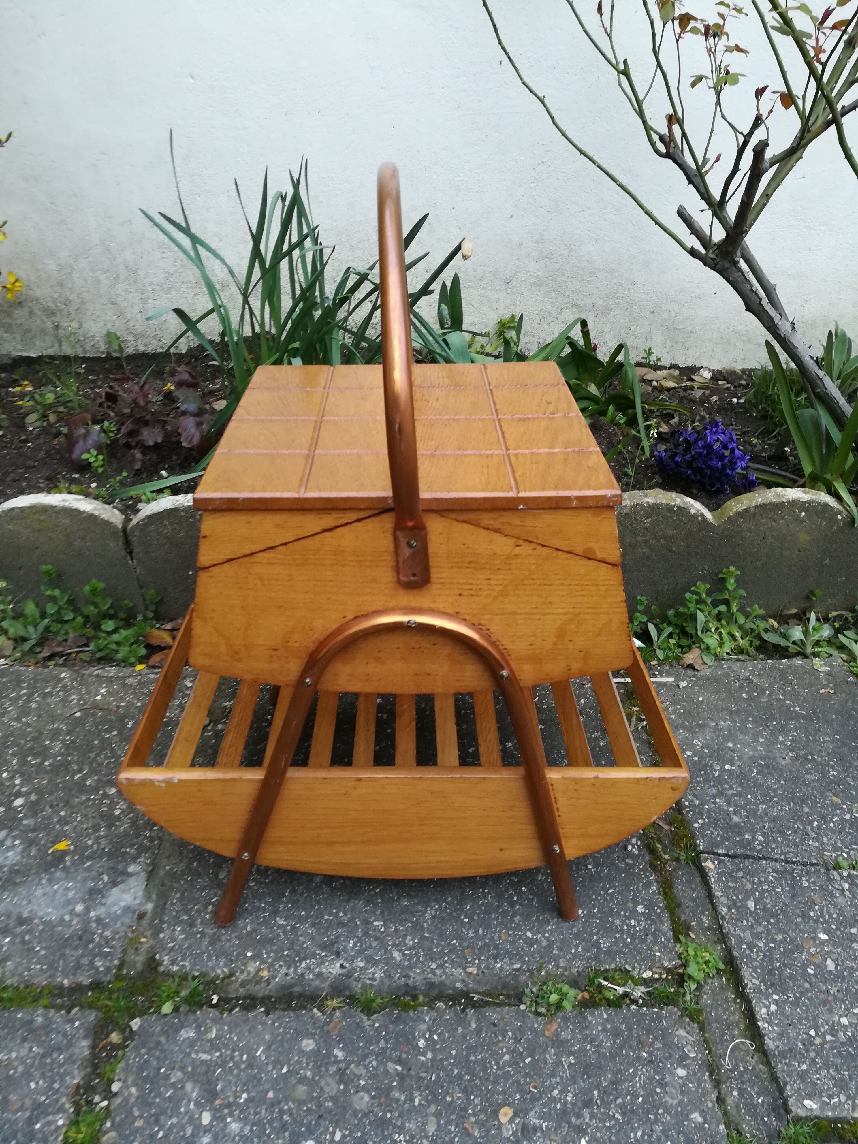 Oak and brass 50s knit worker