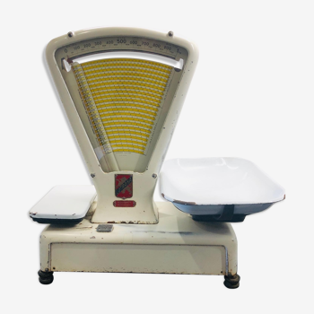 Old scale