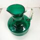 Pichet en verre soufflé vert vintage