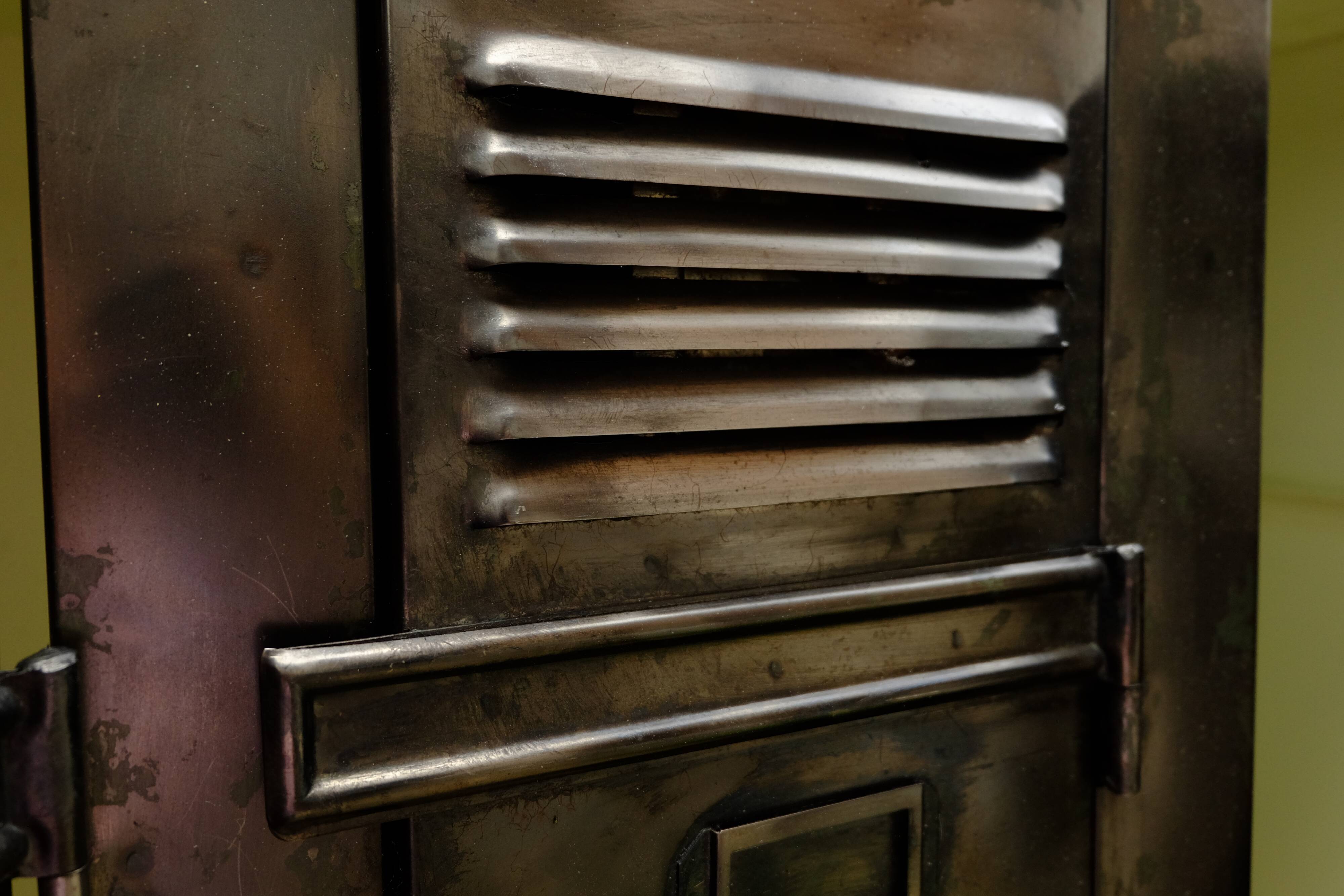 Industrial metal cloakroom