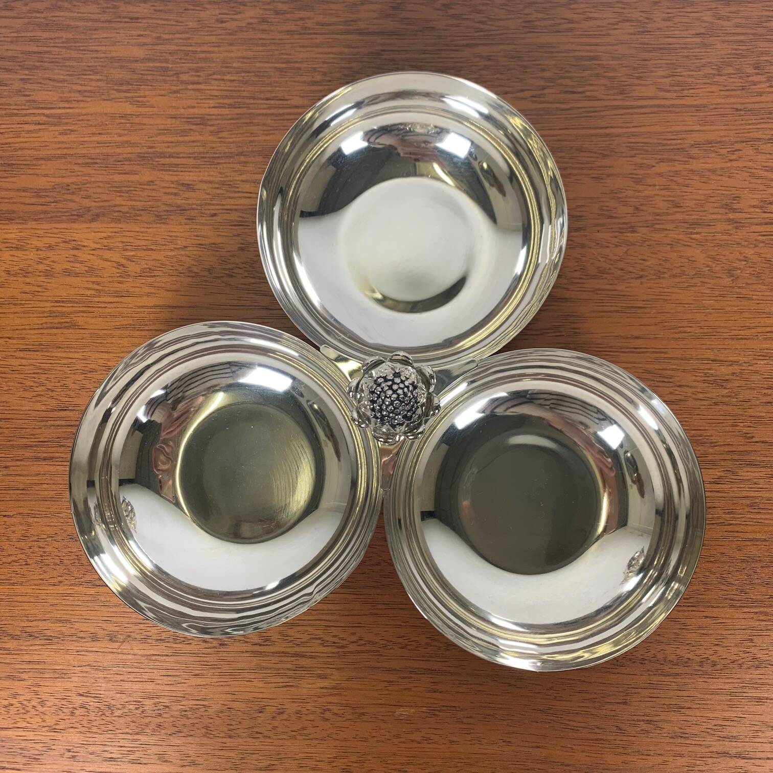 3-compartment silver-plated metal appetizer dish, 1970