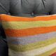 Coussin en laine turque rayé