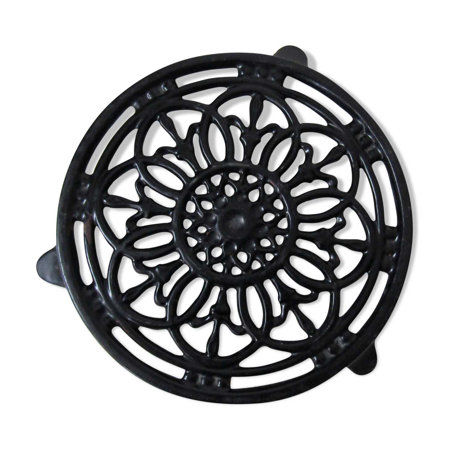 Vintage 21cm black cast iron round flat