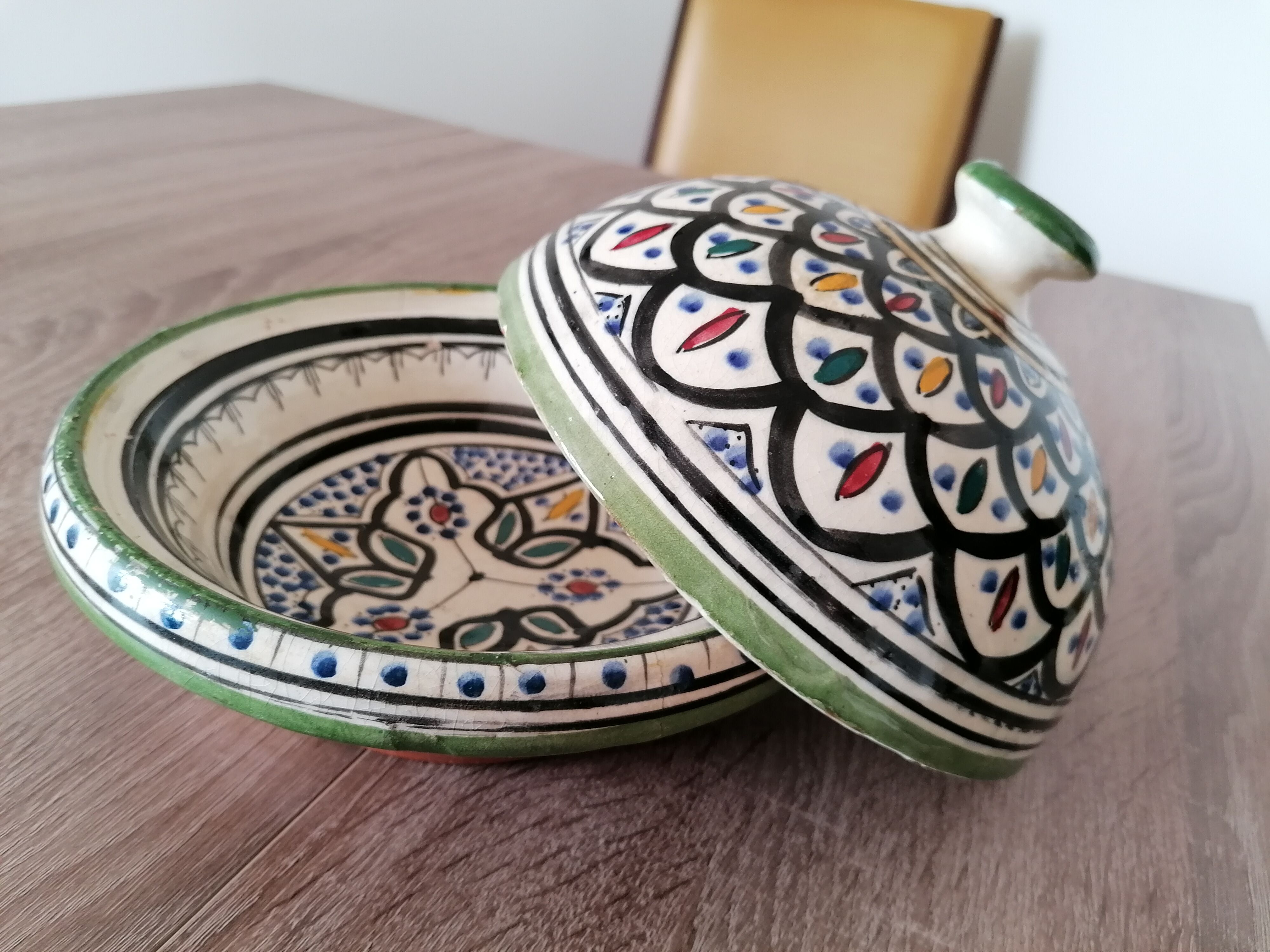 Plate with bell