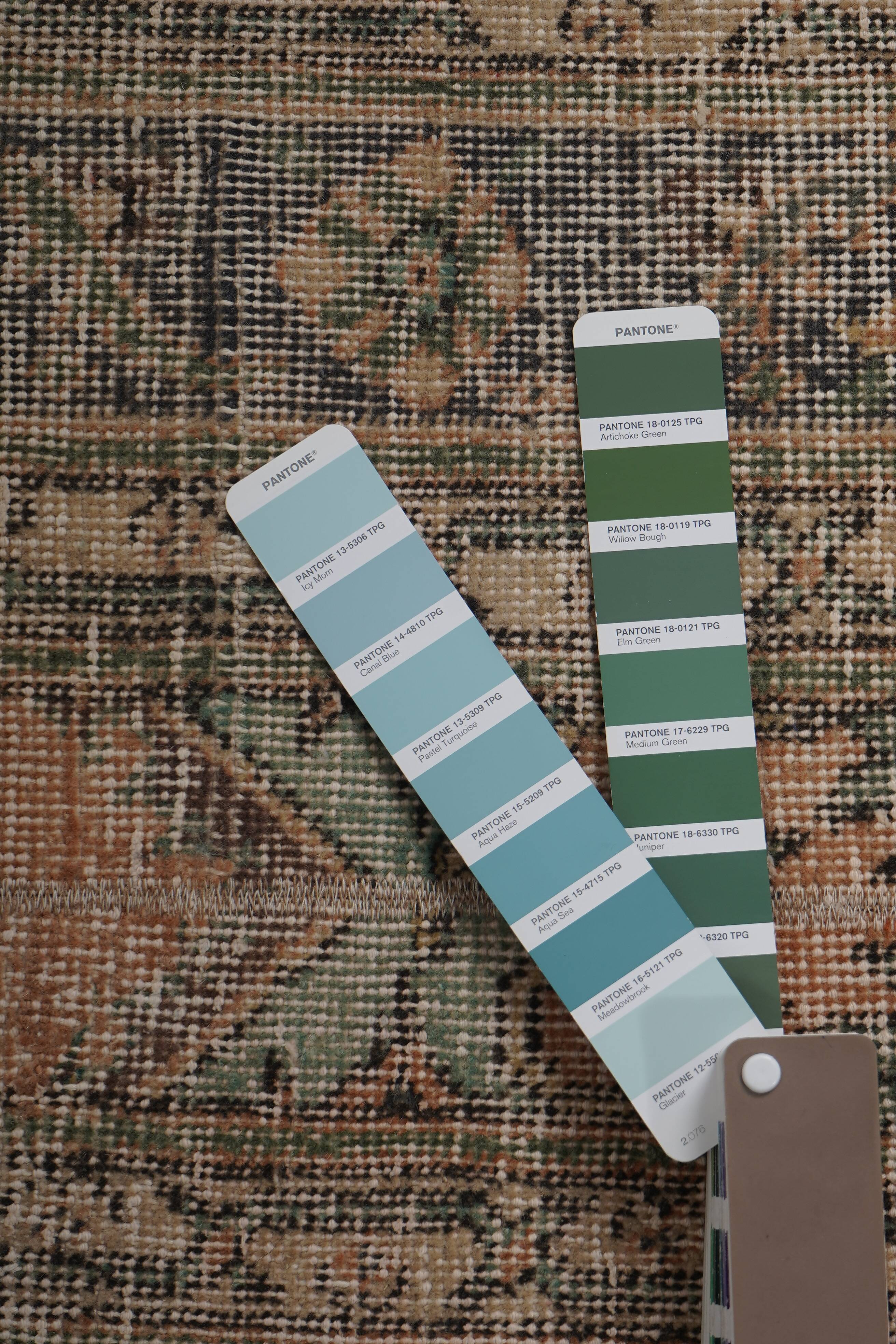 Vintage Turkish Oushak Rug Handwoven 59x674 cm