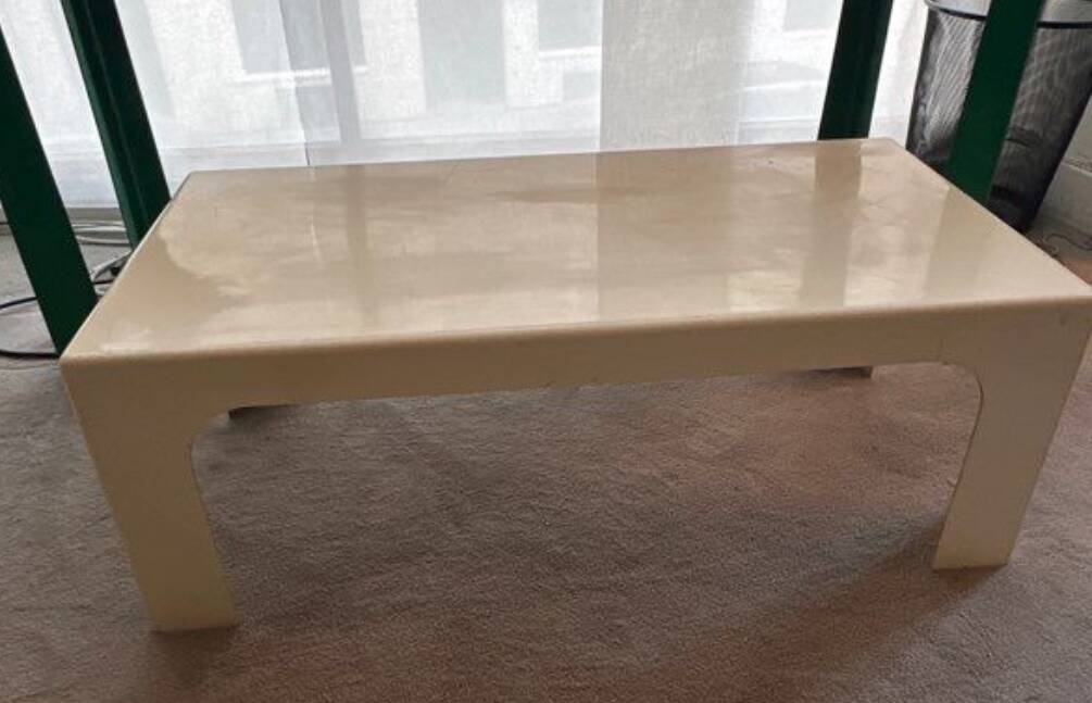 Marc Berthier coffee table for Prisunic from 1970 in fibreglass.