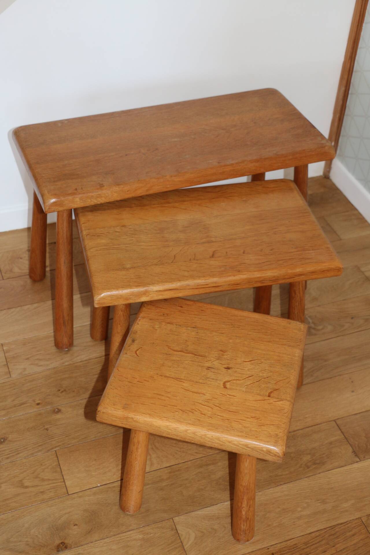 3 light beech nesting tables Meubelfabriek Oisterwijk