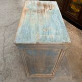 Small workshop furniture from the early 20th century.