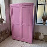 Pink knitted cabinet