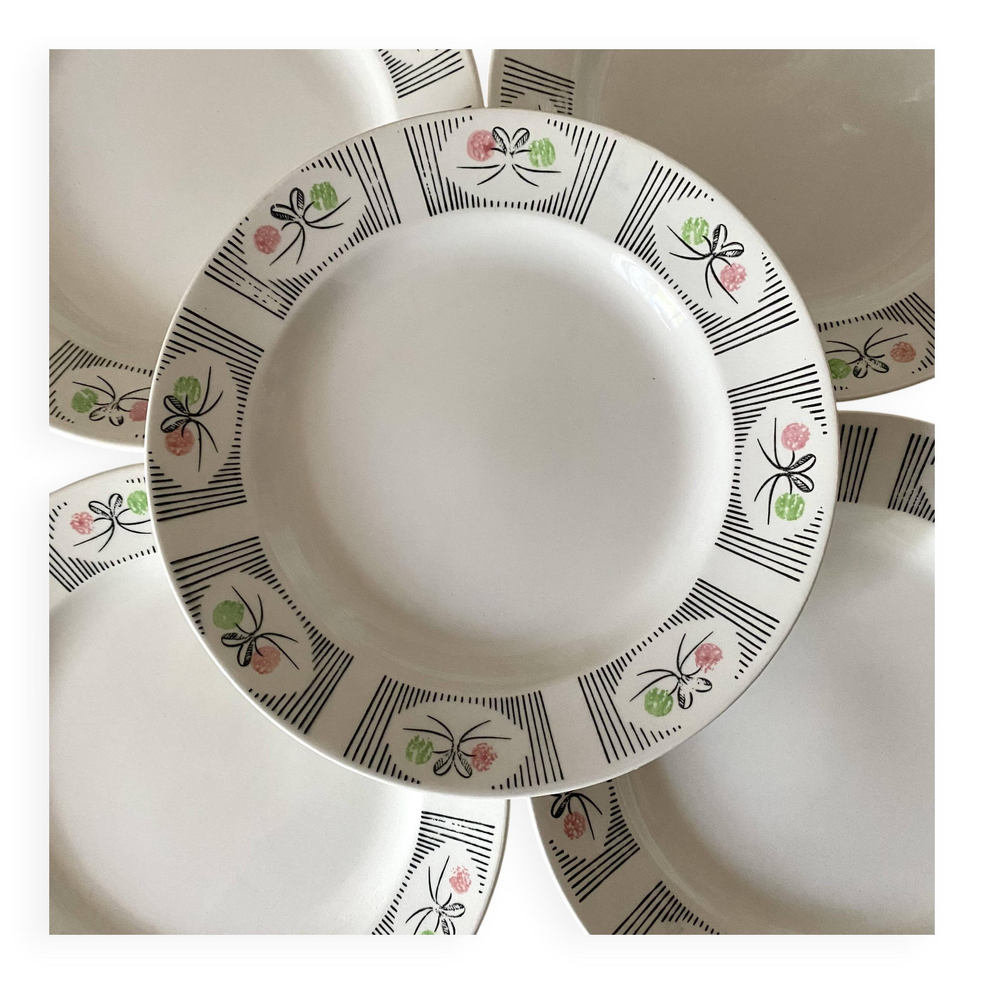 Gien flat plates, Marie José model from the 60s